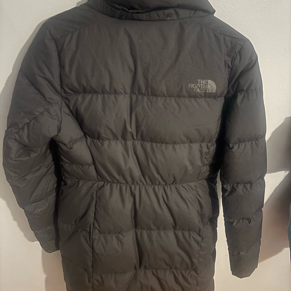 The North Face Women's  black mid long Puffer Coat size s - Picture 4 of 5